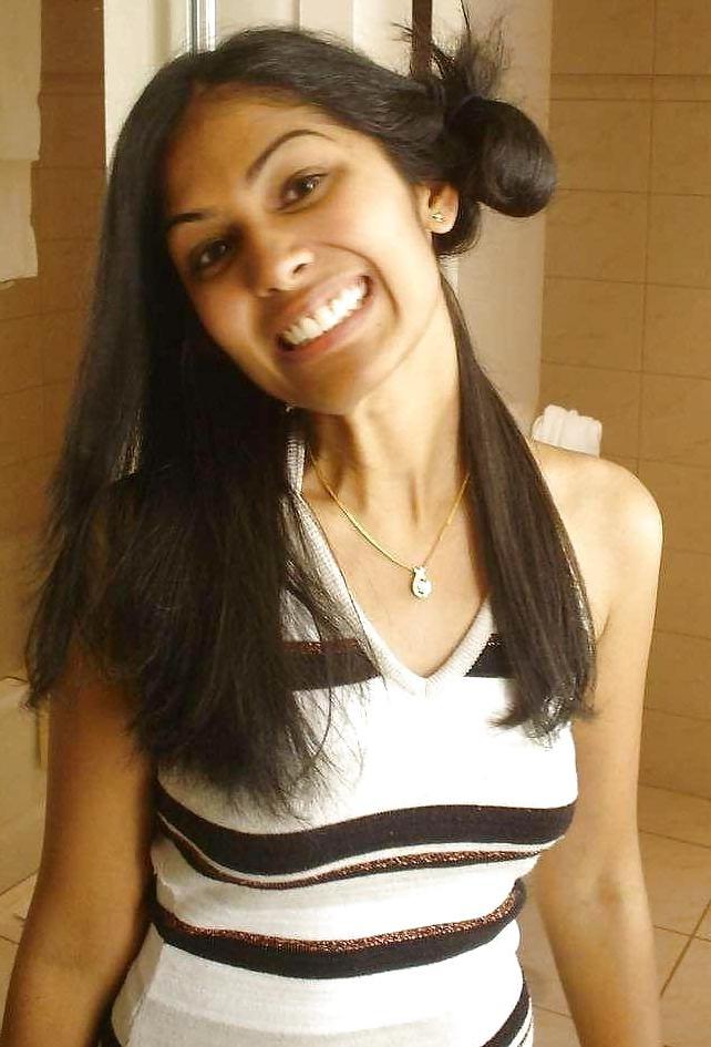 25P HOT INDIAN TEENS II