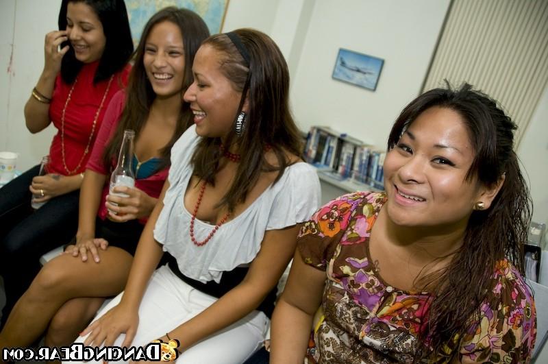 16P Dozens of amateur babes give head on the hardcore party