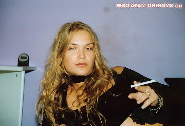 16P Amateur teen smoking on the bed