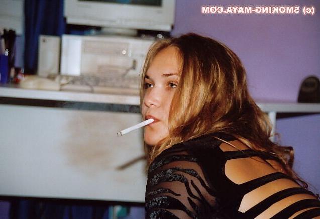 16P Amateur teen smoking on the bed