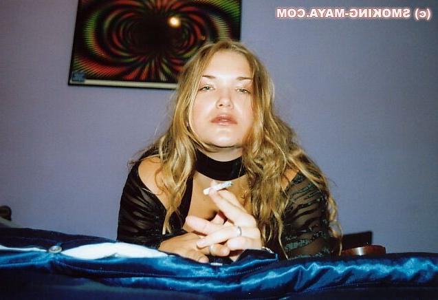 16P Amateur teen smoking on the bed