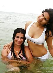12P Dubai beach indian  lady,s