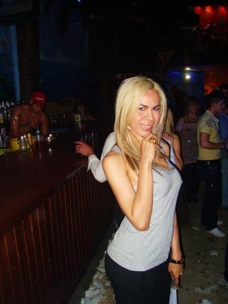 15P Real Tranny Gfs posing and showing big cocks