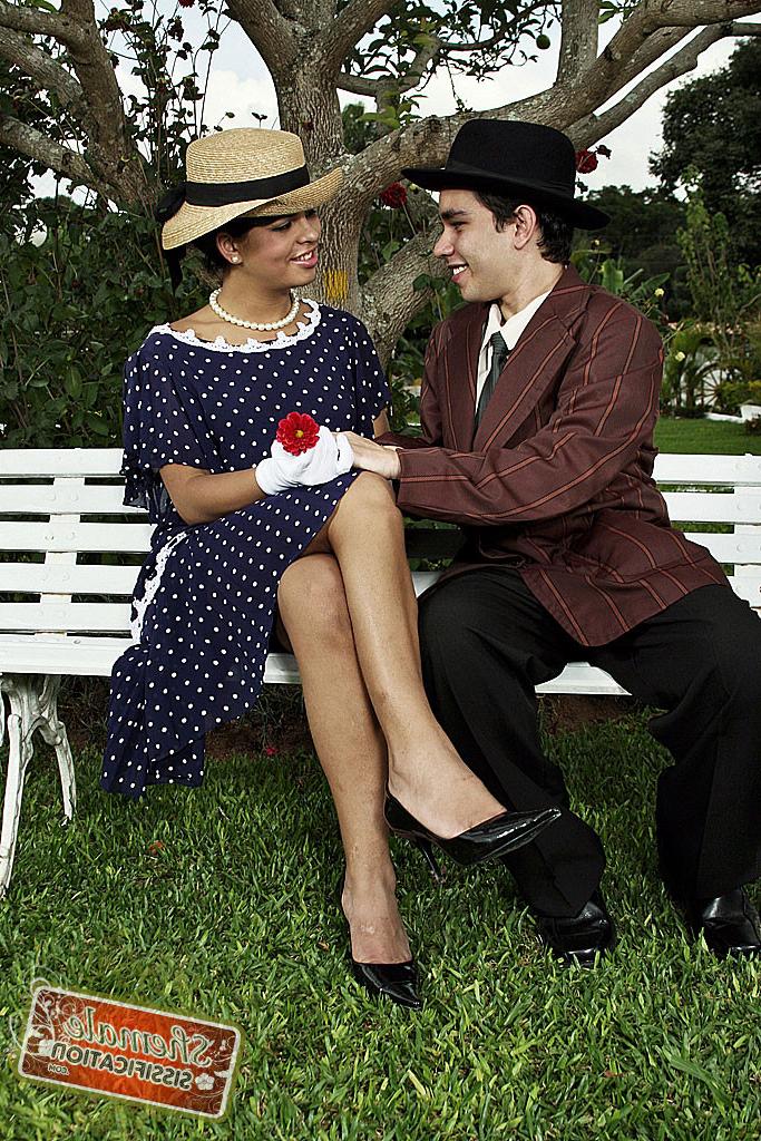 15P Cute couple trades places in the park