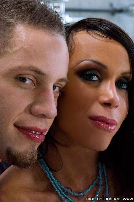 15P La Cherry Spice transsexual fucking straight male