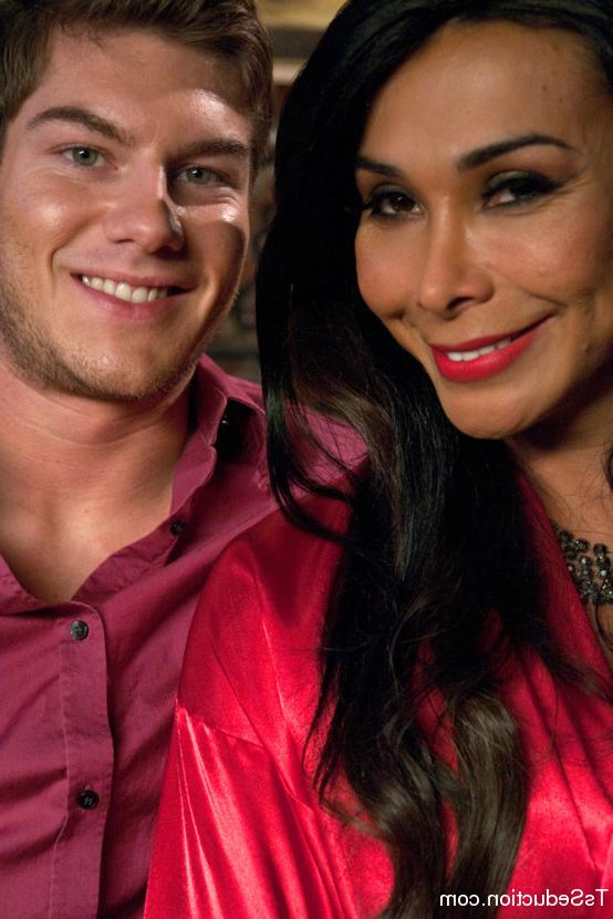 15P Vaniity ts ass fucking straight boy with her cock
