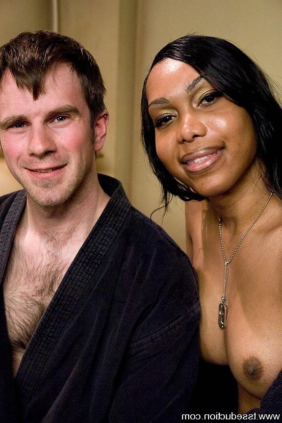 15P Ebony Latex Mistress Sexy Jade with white male for blowjob