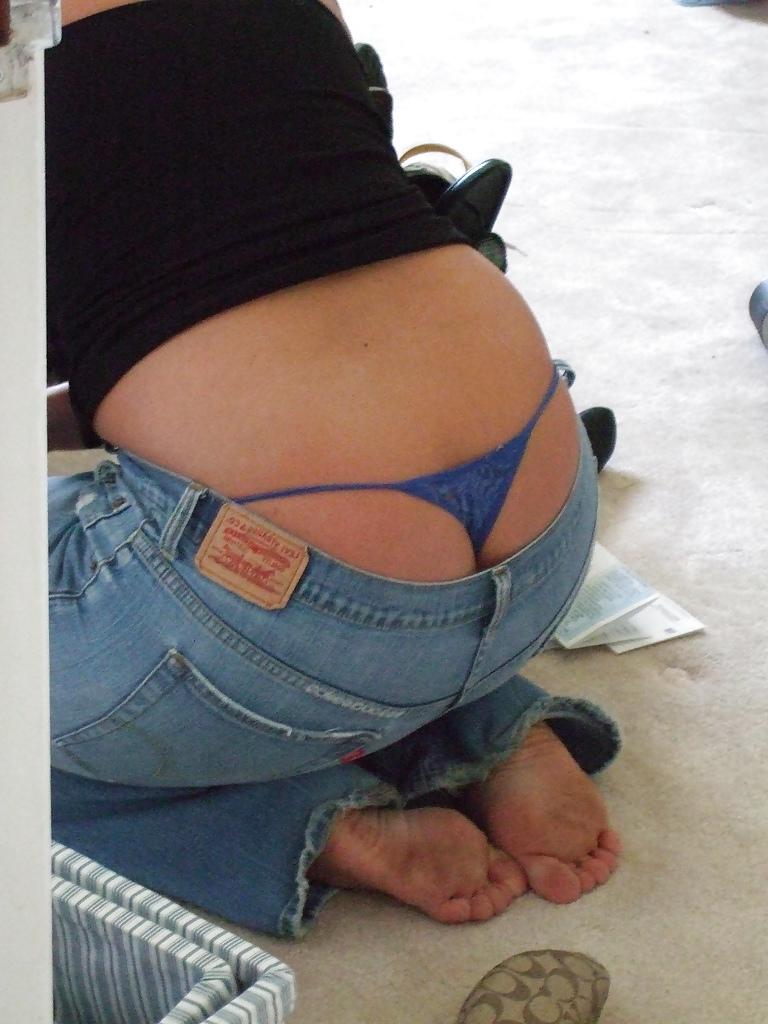 20P Sonnenbadende MILF