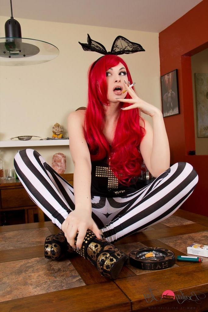 12P Redhead TS Bailey Jay smoking and stripping