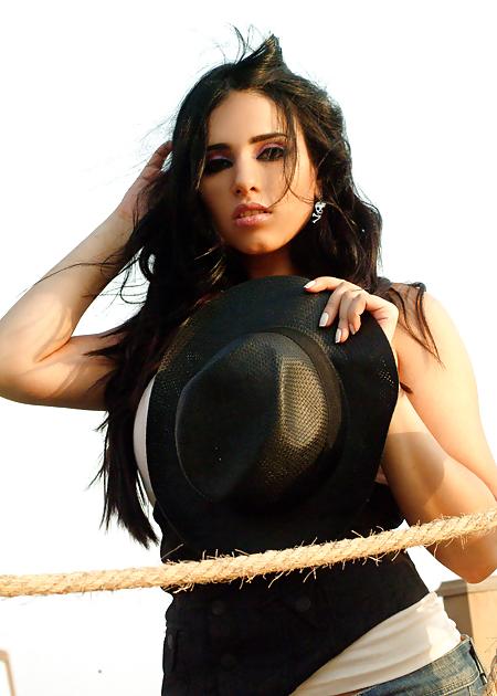 25P Best Of Egypt-Arab Celebrities