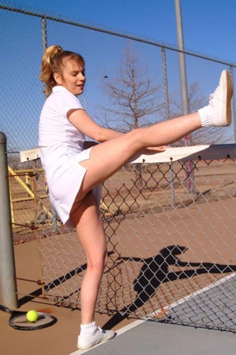 16P Hairy Pussy Upskirt Caught on Outdoor Tennis Court