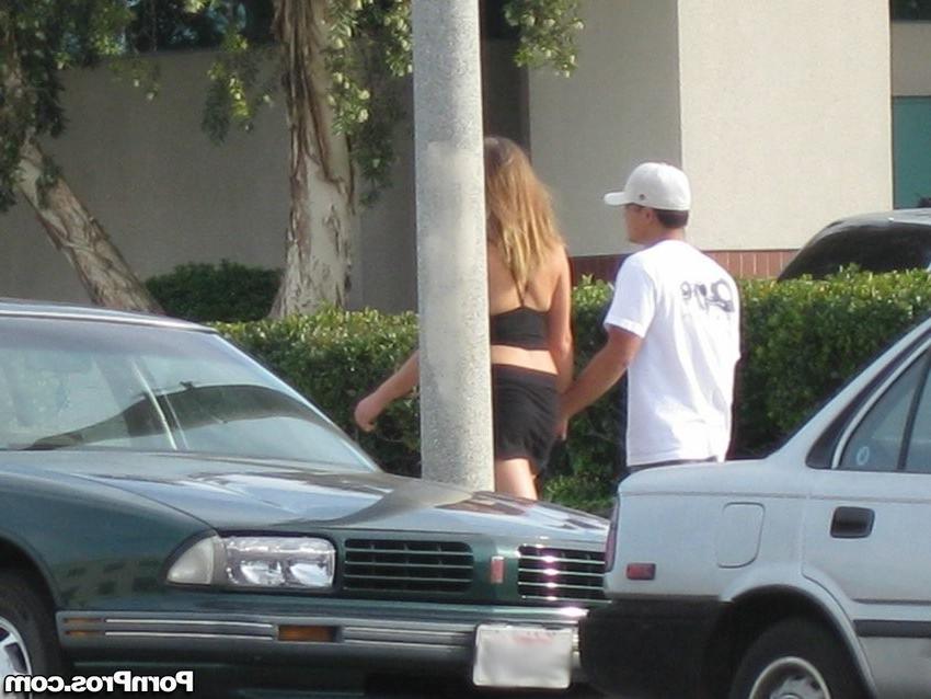 16P sexy wife caught kissing her other guy