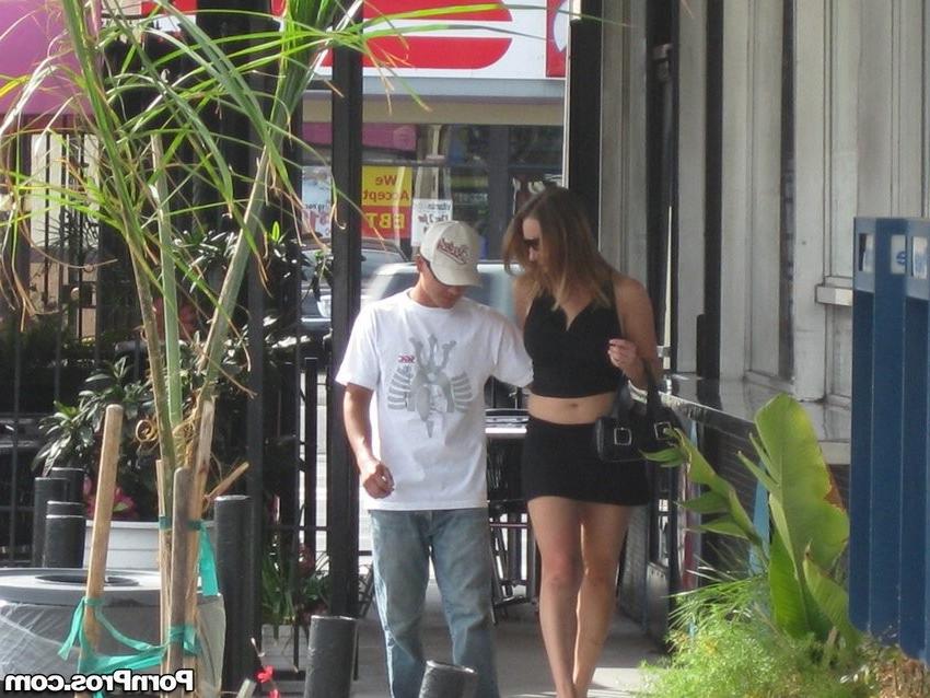 16P sexy wife caught kissing her other guy