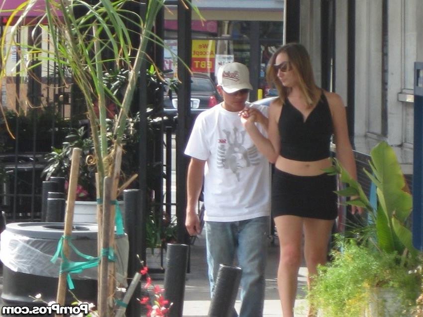 16P sexy wife caught kissing her other guy
