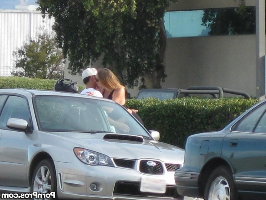 16P dirty housewife caught hanging out with another guy