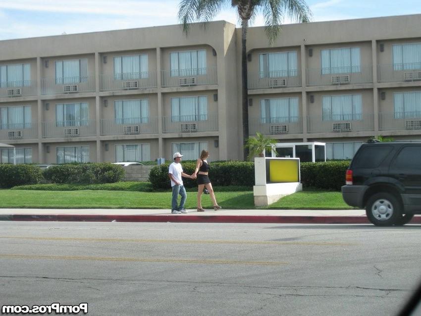 16P dirty housewife caught hanging out with another guy