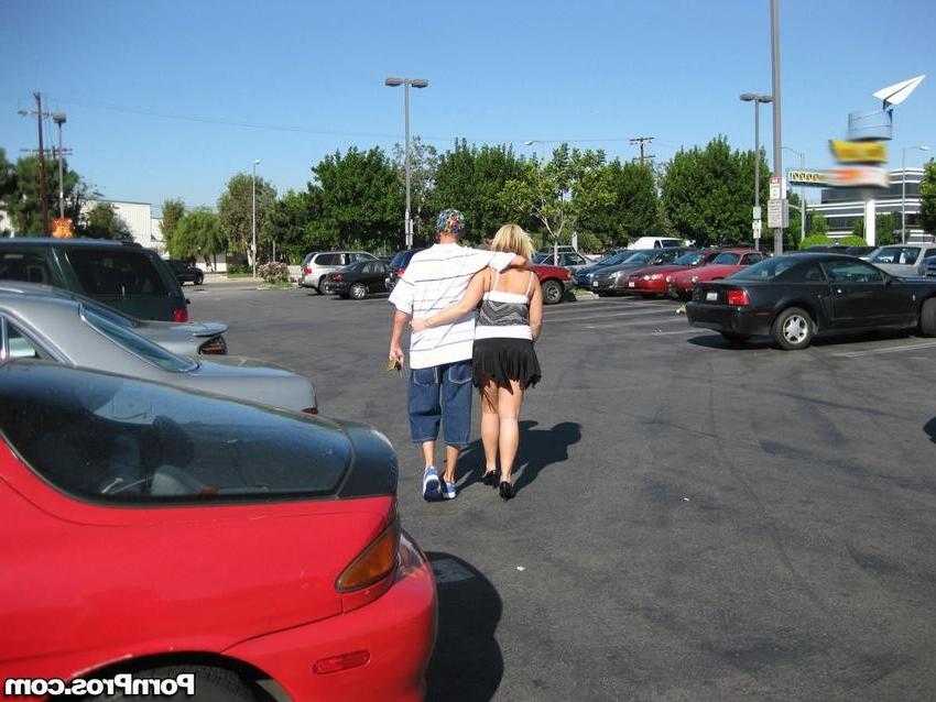 16P blonde girl caught kissing other guy in a parking lot