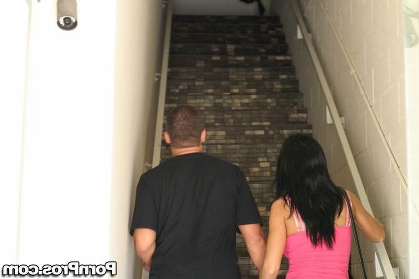 16P leslia caught on spycam dating another guy