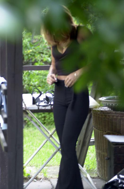 16P Sexy amateur caught changing clothes