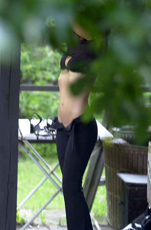16P Sexy amateur caught changing clothes