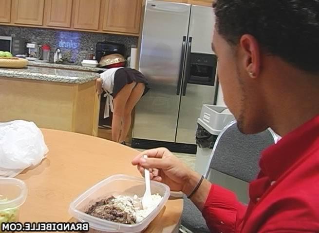 16P Female coworkers sexual harrassing a black male during a break