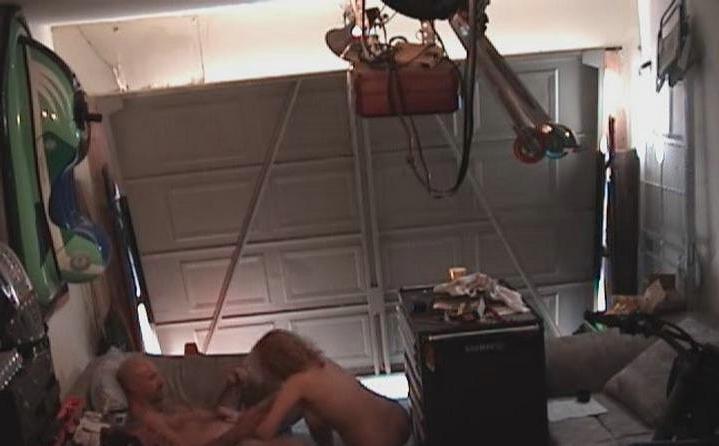 16P Wife caught on a cam fucked by other guy