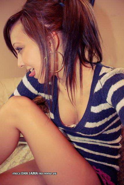 15P Perky selfshot amateur teens tease on camera