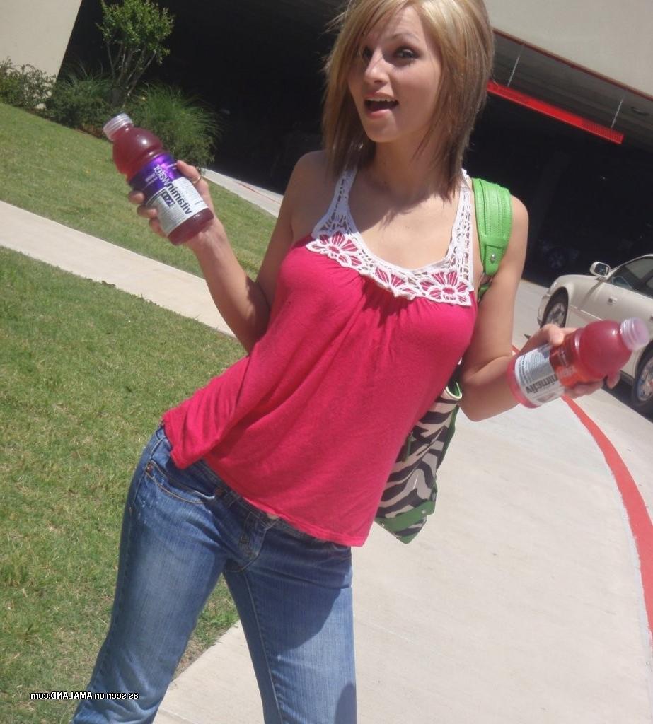 15P Amateur pierced and tattooed emo teen girlfriends
