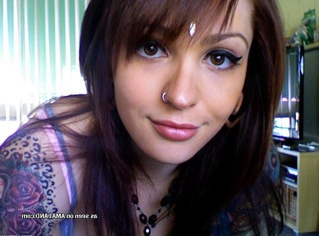 15P Amateur pierced and tattooed emo teen girlfriends