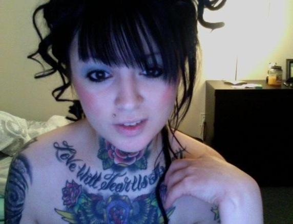 15P Alternative teen emo girlfriends pose for camera in homemade pix