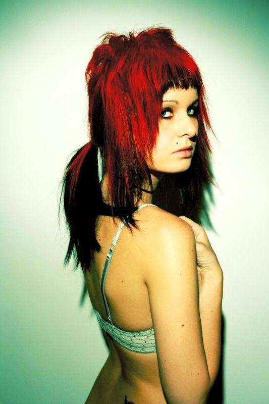 15P Tattooed emo teen girlfriends pose in homemade pix