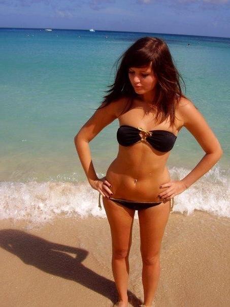 20P Leaked homemade naked photos of sexy emo girlfriend
