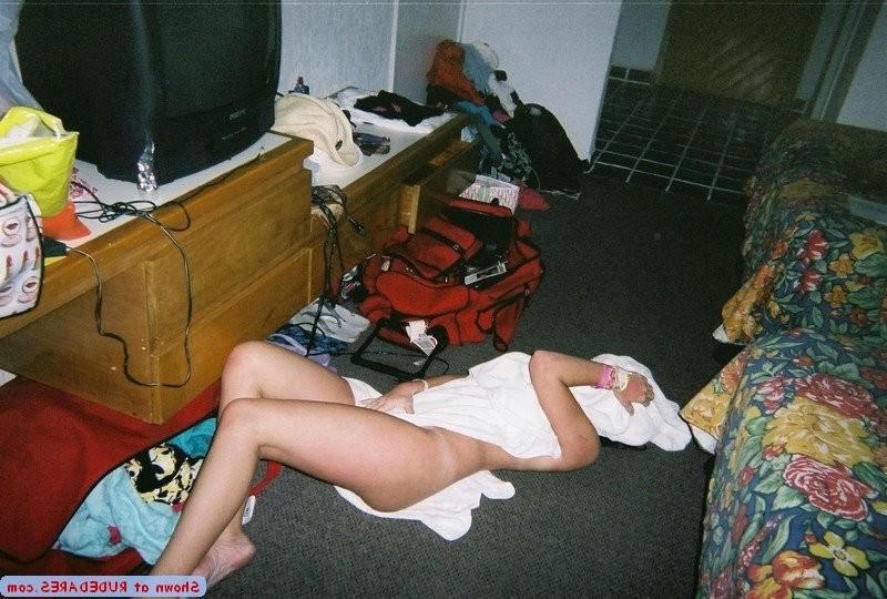 15P Amateur girls in the raw