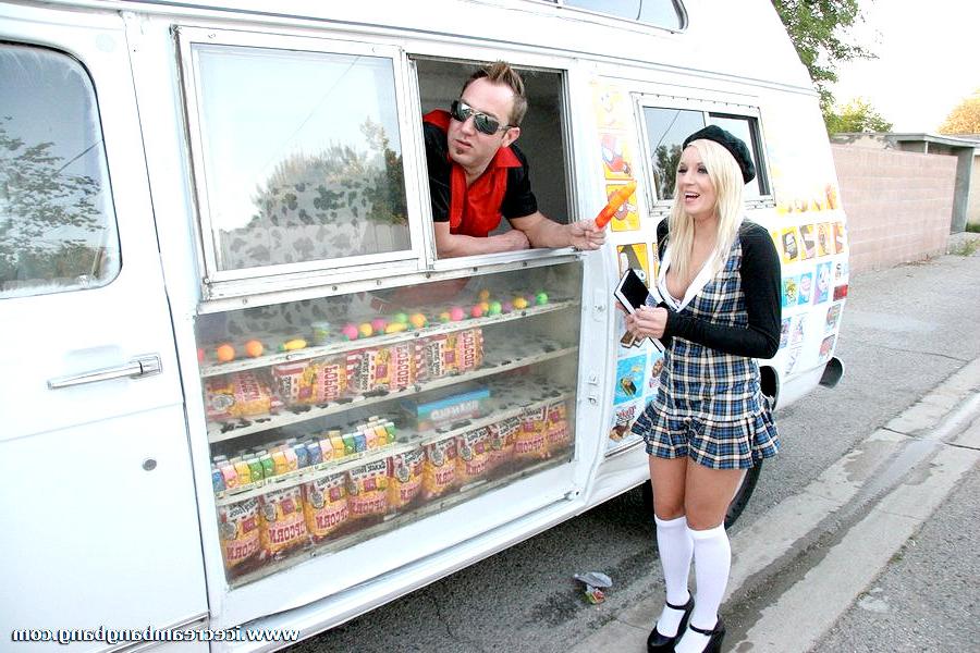 20P Sorority blondie licks dick and ice cream at the same time