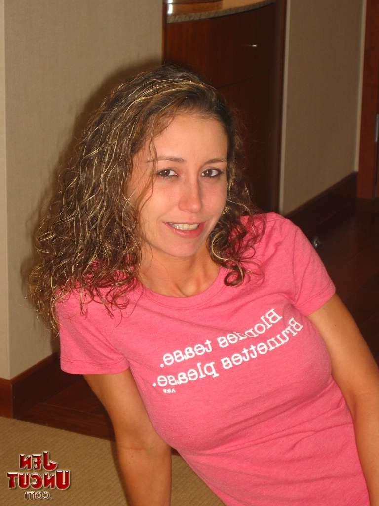 16P real amateur wife Jen playing with her mature pussy