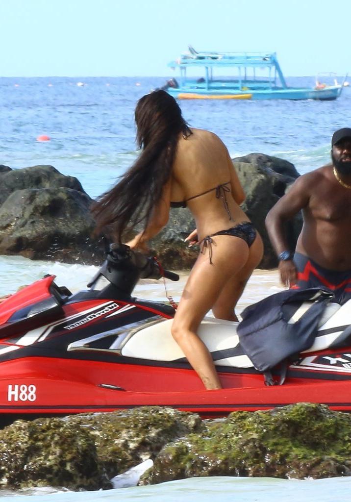 25P Massive Tits (Feat. Chole Khan)