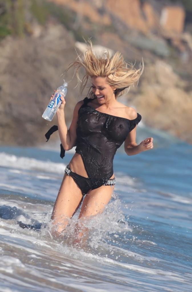7P Dalia Elliott Hot Photoshoot