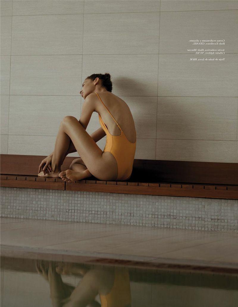 10P Laissa Medeiros: Melancholic Topless Photoshoot