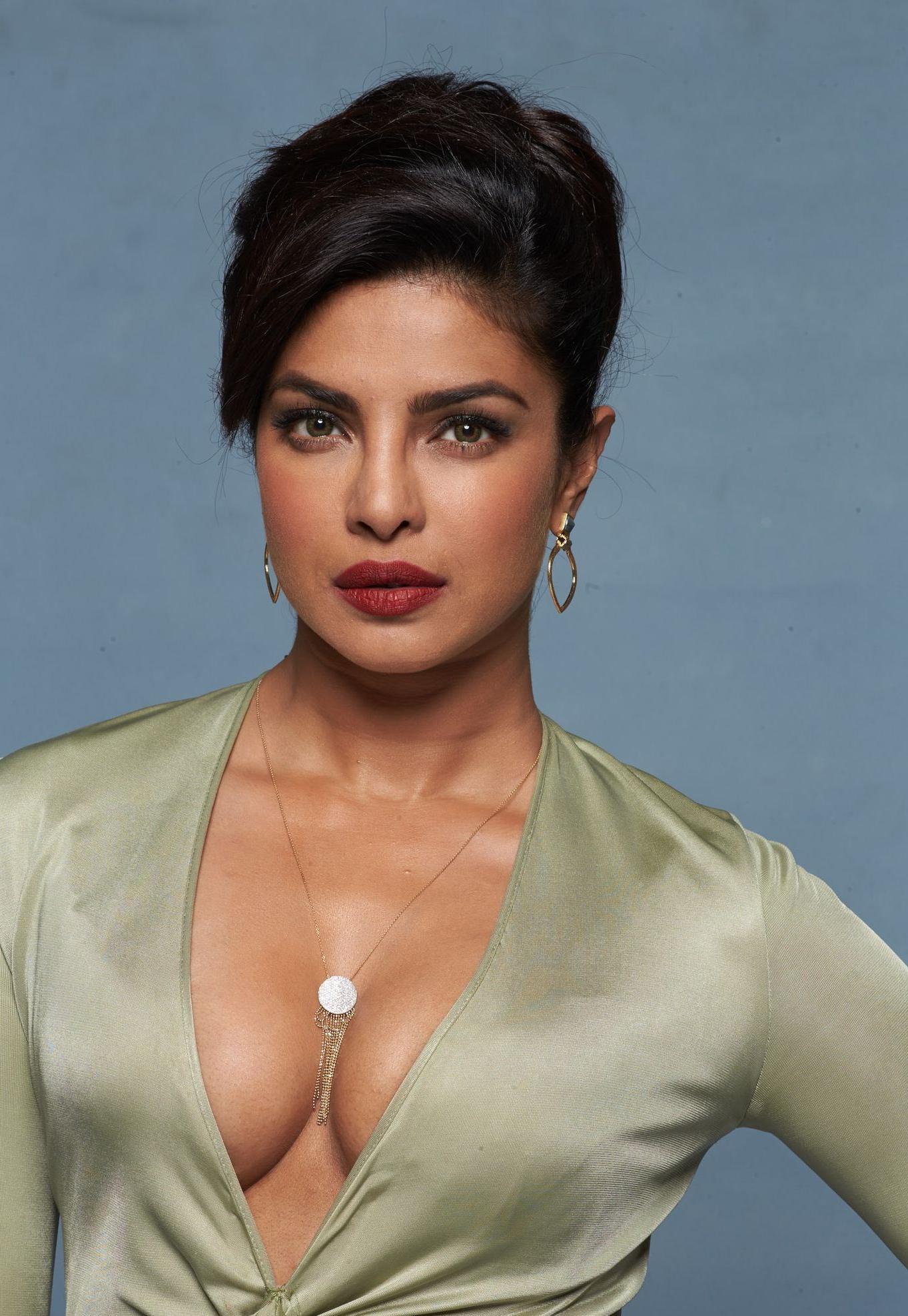 13P Priyanka Chopra Is Your Favorite Indian Babe