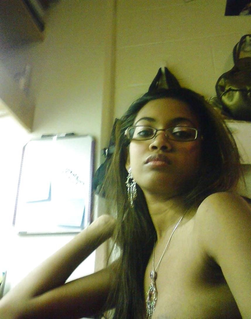 12P Selfshot indian girl