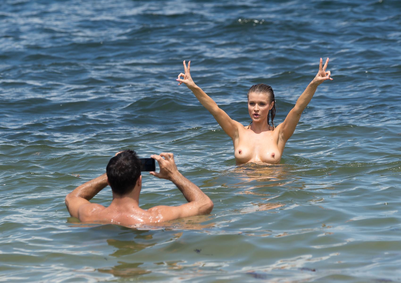 22P Sexy photoshoot of Joanna Krupa