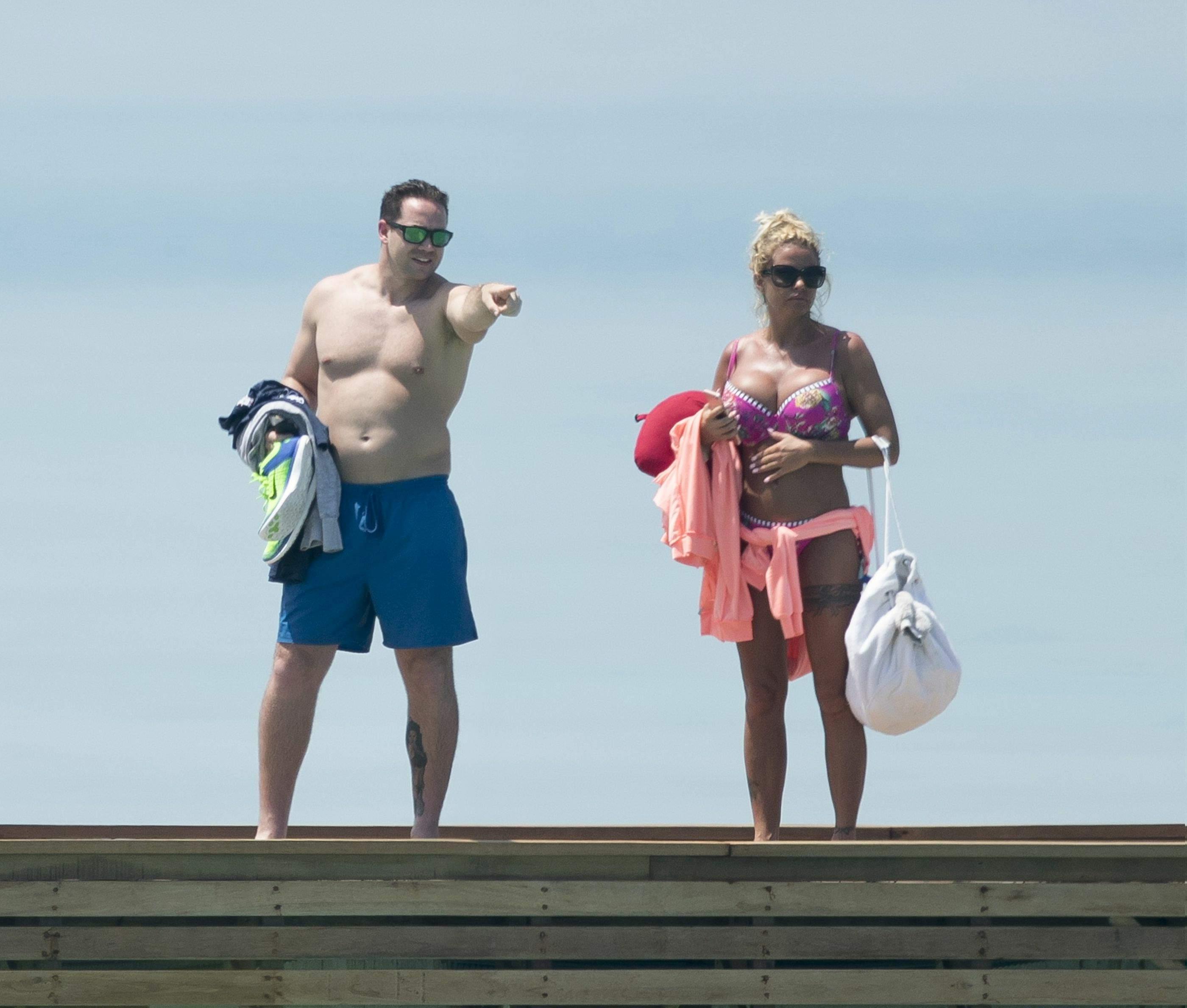 16P Katie Price’s Massive Boobs Enjoy The Sun
