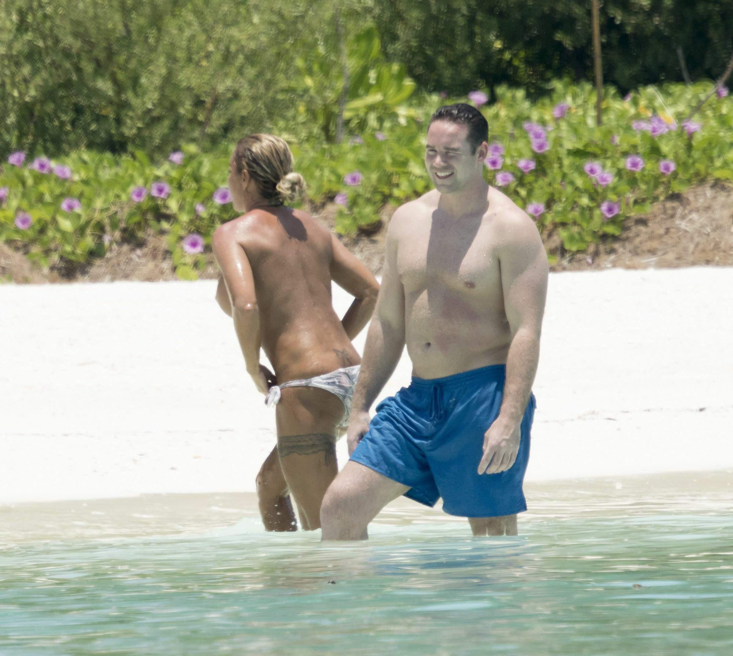16P Katie Price’s Massive Boobs Enjoy The Sun