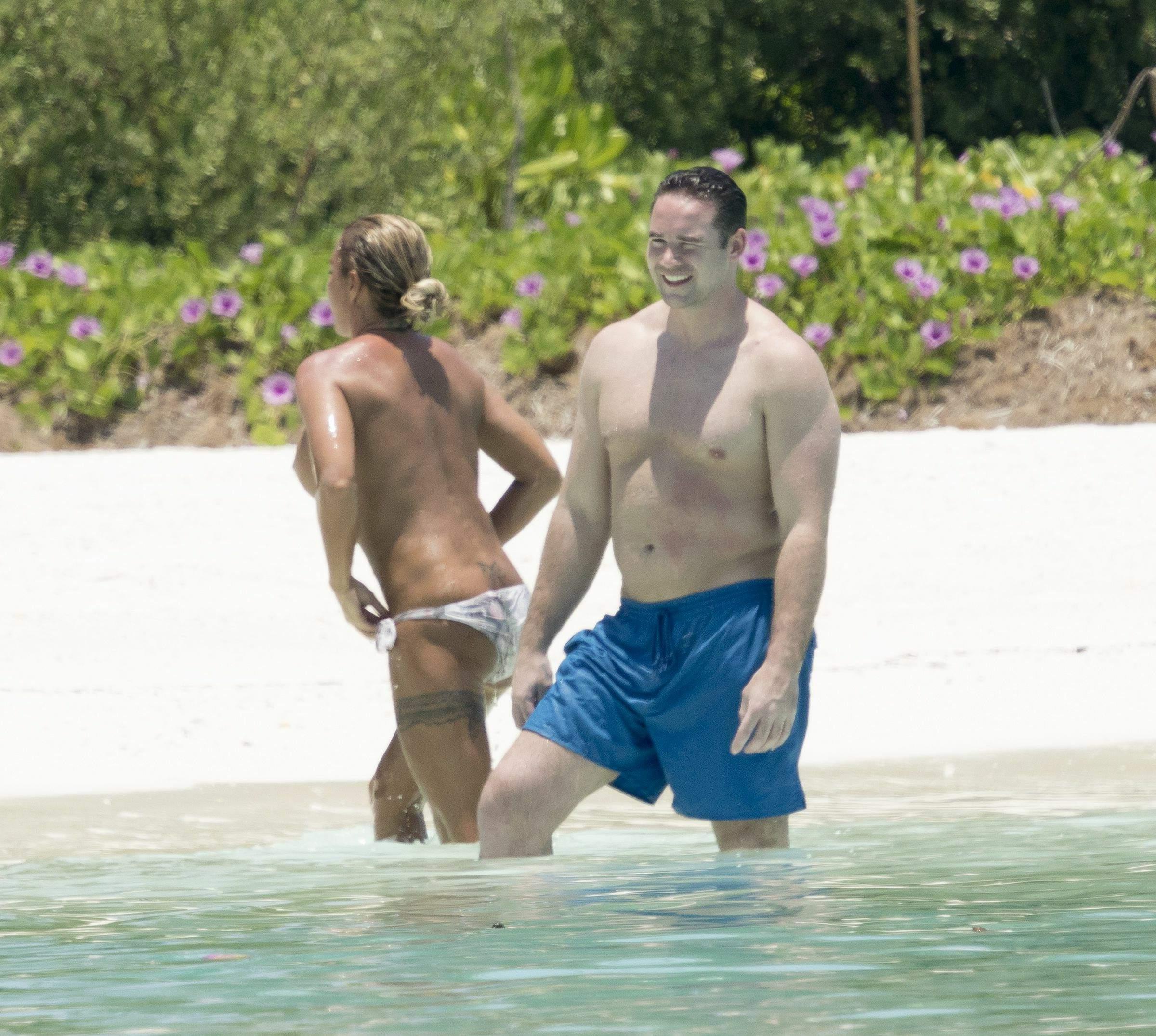 16P Katie Price’s Massive Boobs Enjoy The Sun