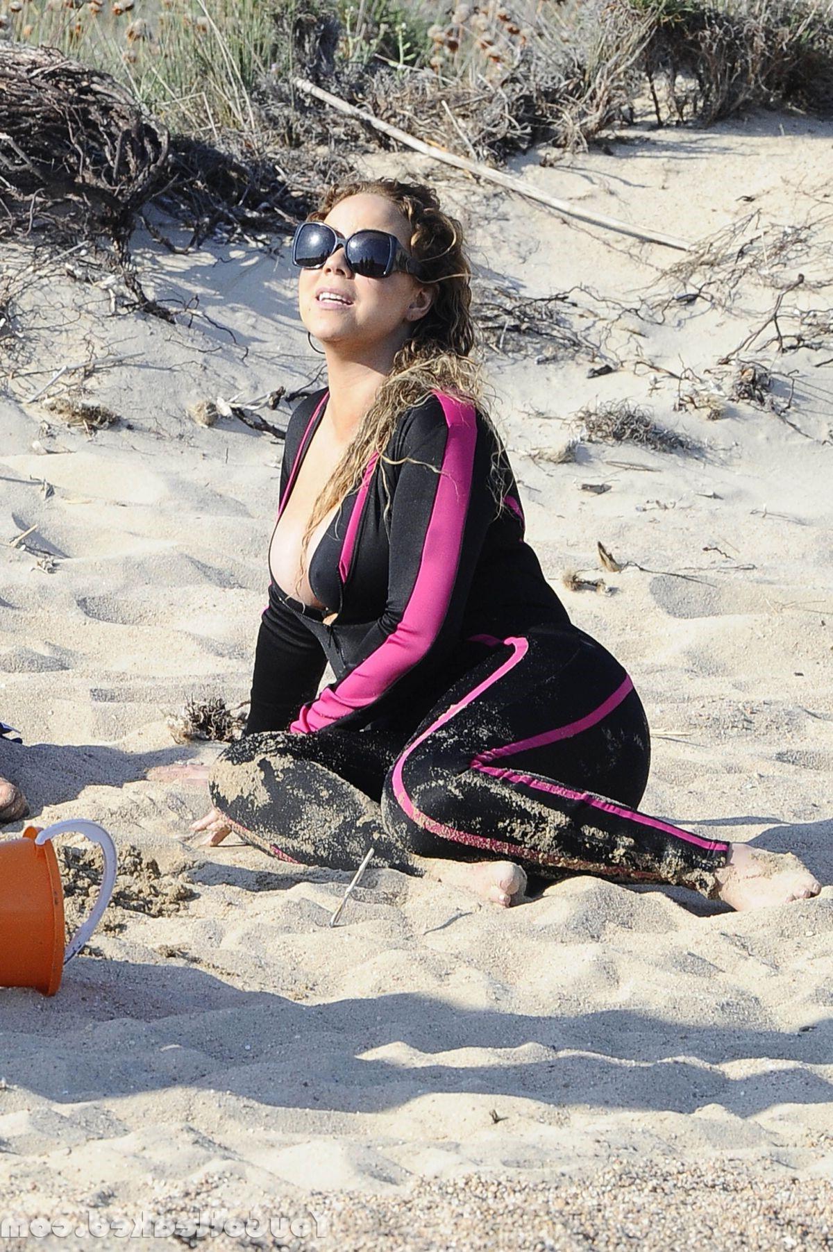 20P Mariah Carey’s nipslip photoshoot