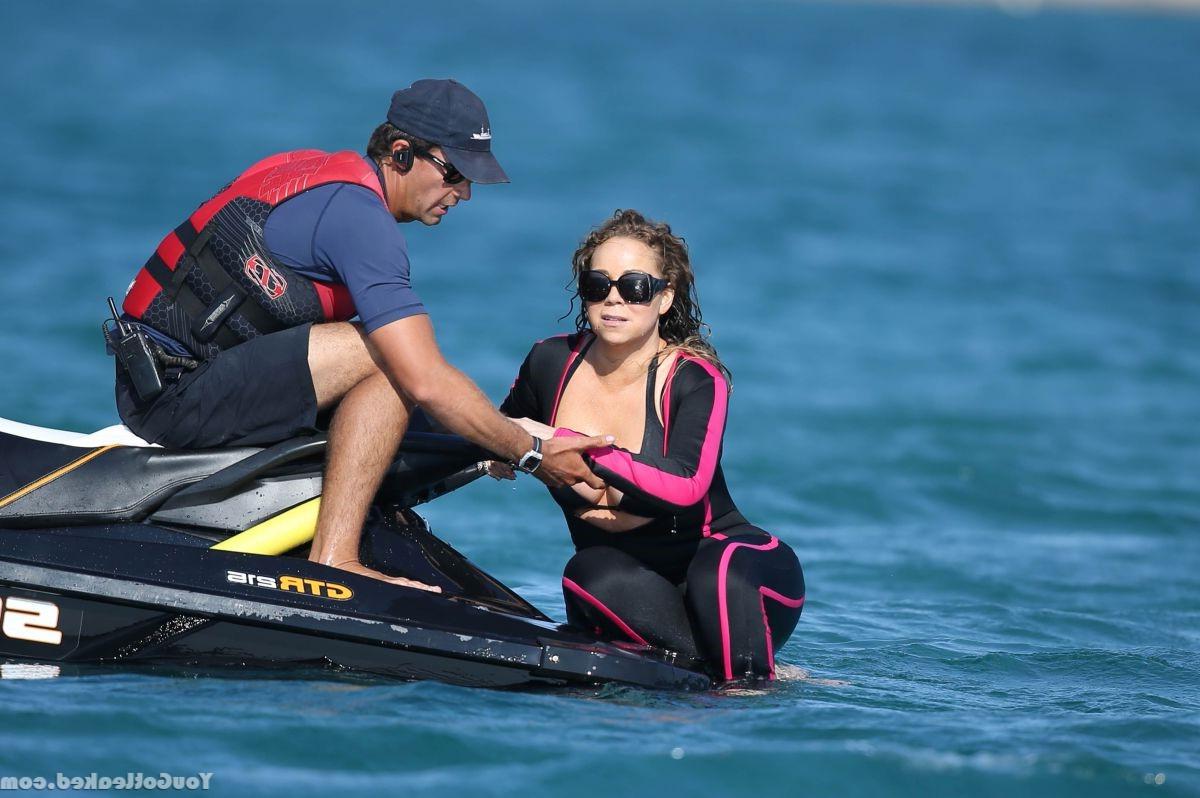 20P Mariah Carey’s nipslip photoshoot