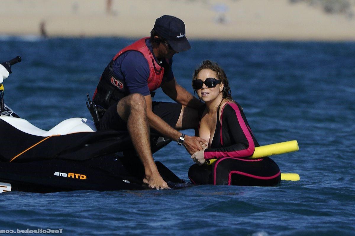 20P Mariah Carey’s nipslip photoshoot