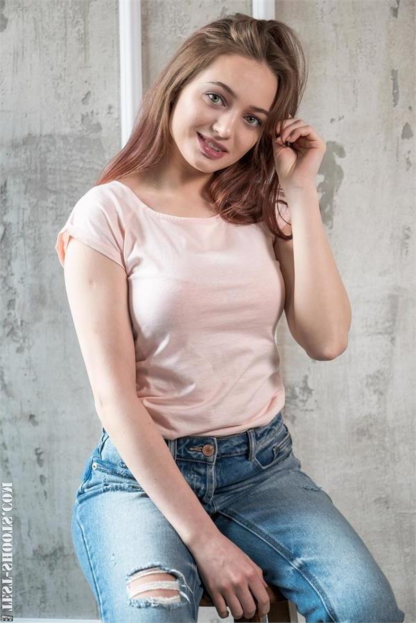 16P Sophy angel petite adult model exclusive nude casting