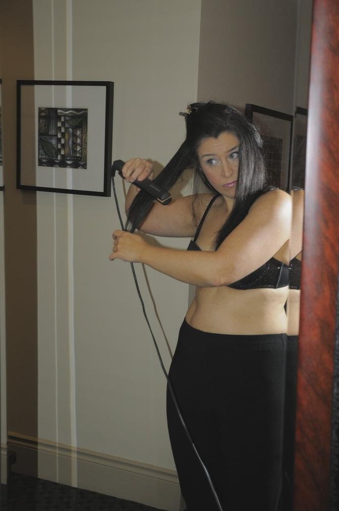 25P Hot Wife