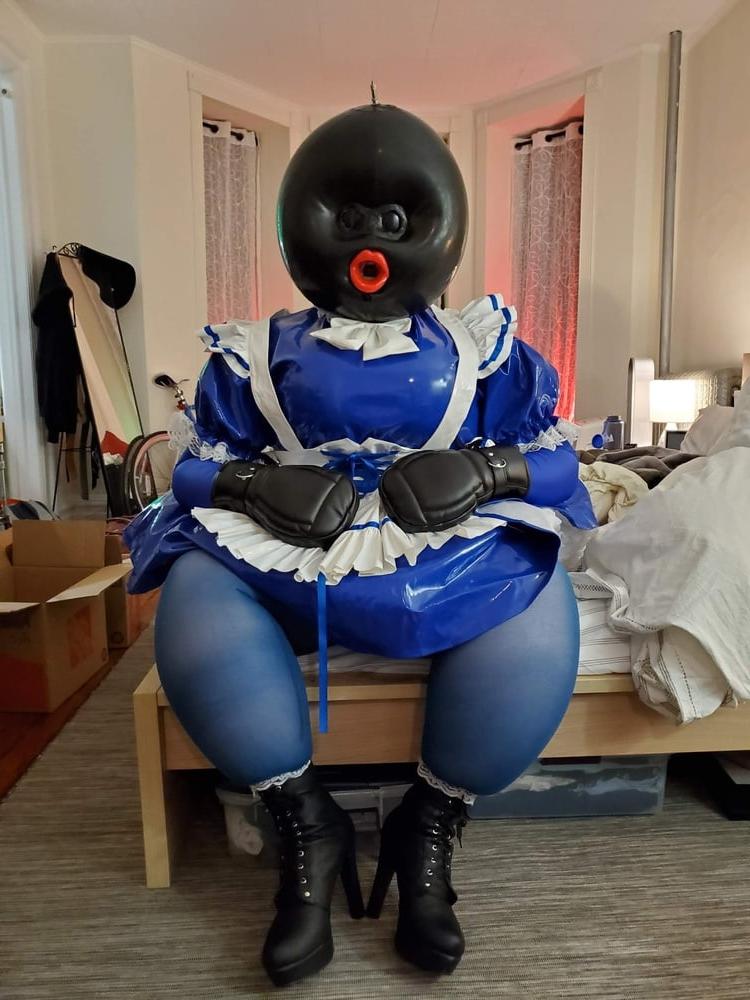 21P Inflatable Blue Ballhood Frilly Maid